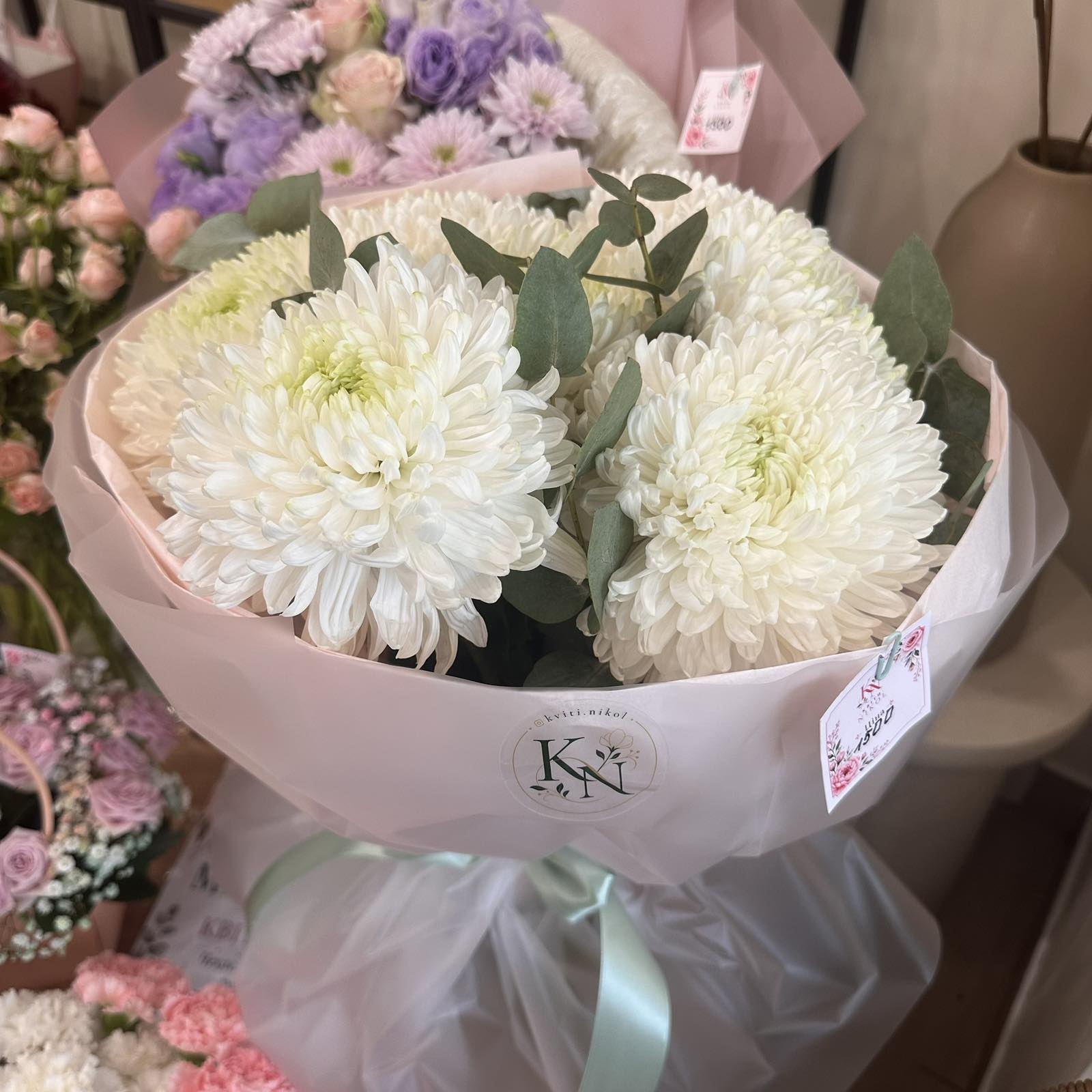 Квітковий букет "White Silk"