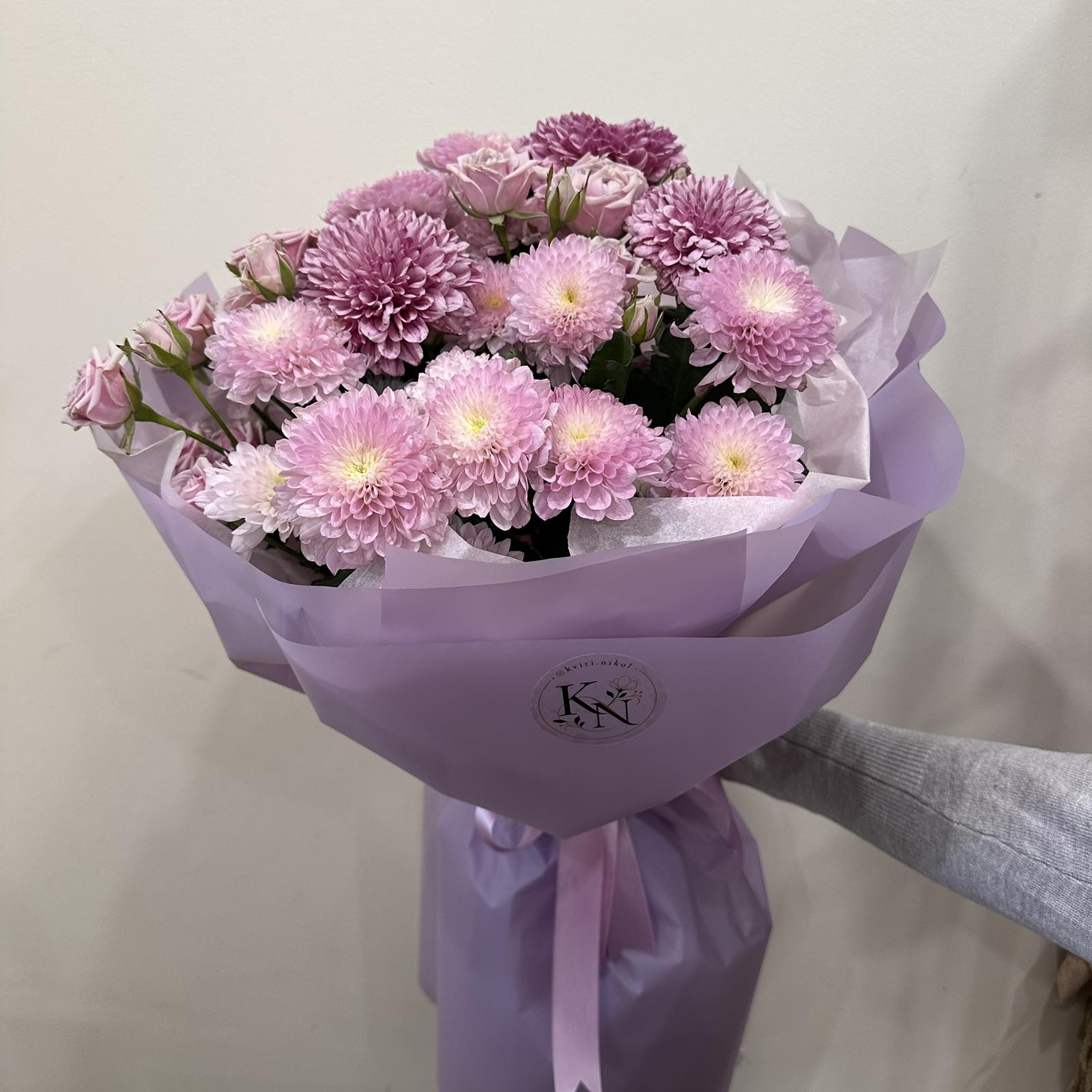 Квітковий букет "Lucid Bloom"